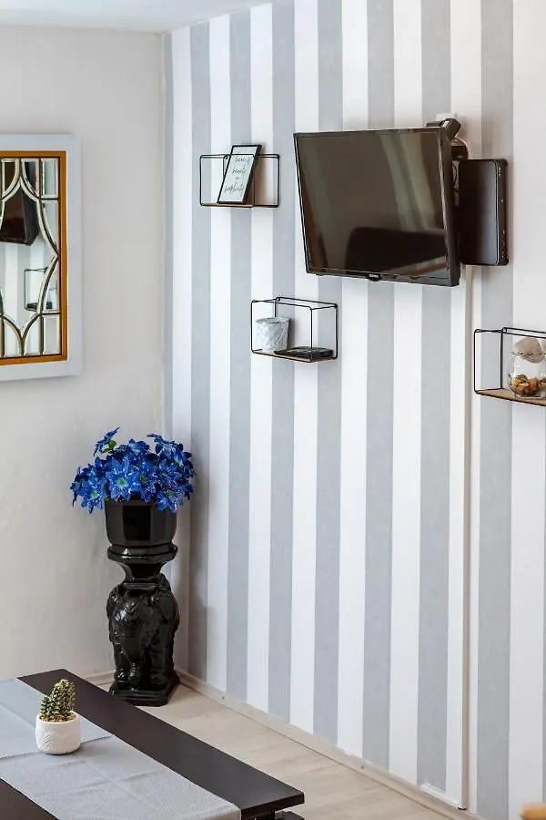 Heavenly Corner Apartment Split