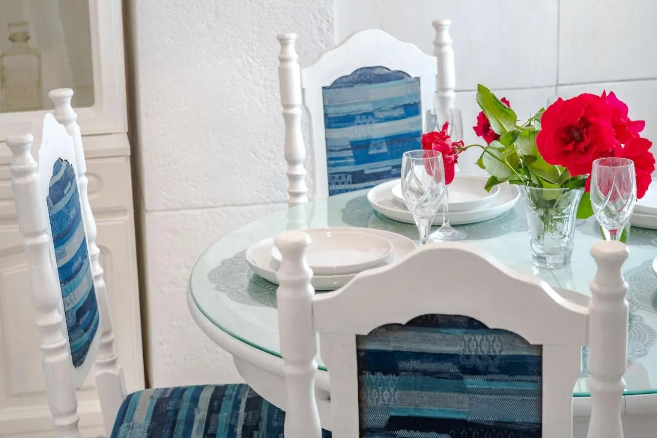 Heavenly Corner Apartment Split
